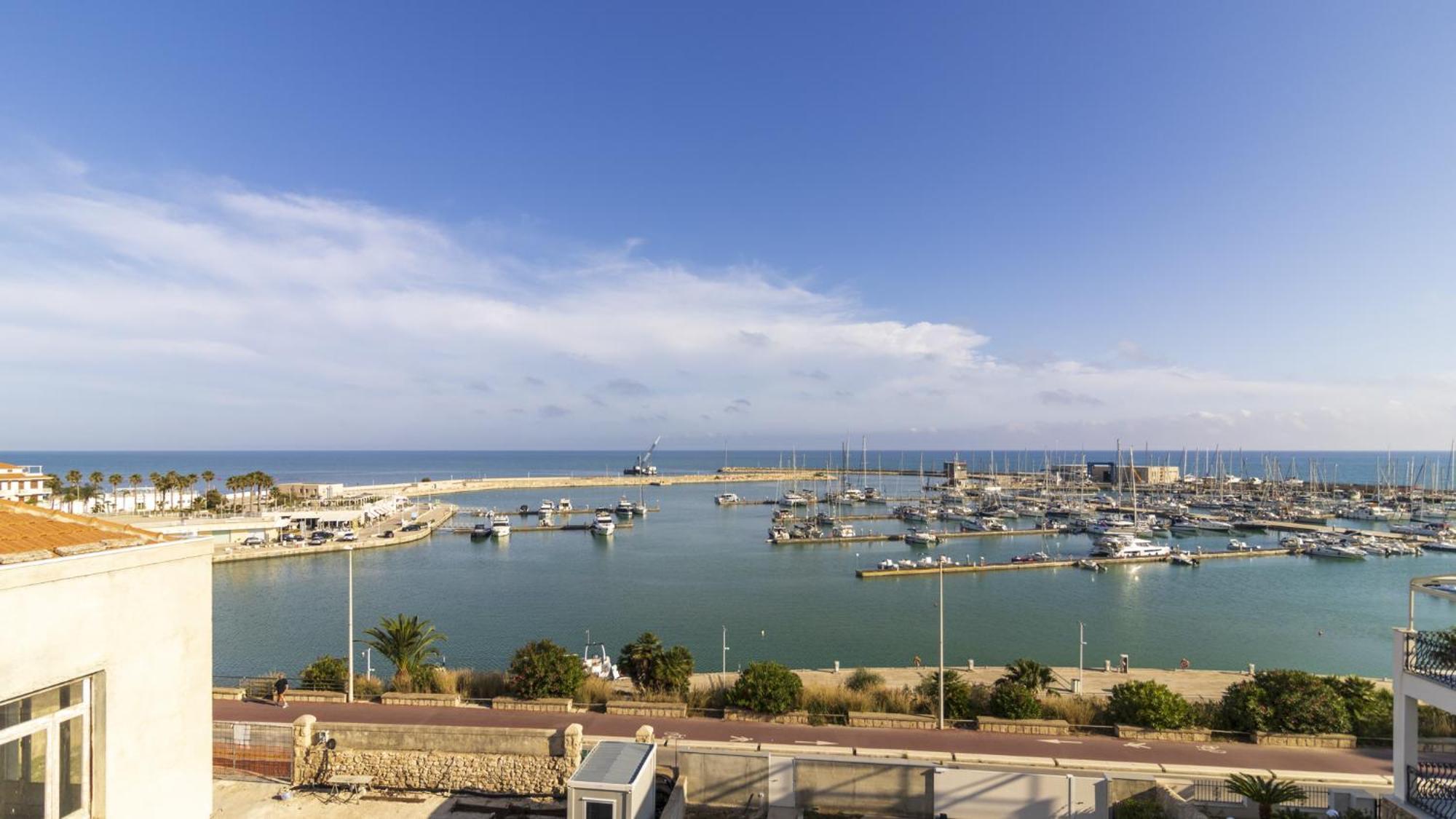Vista Mare Apartments Marina di Ragusa Luaran gambar